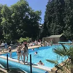 Zecamping 3 Etoiles Chiens Acceptes Animations Piscine Chauffee Kamp alanı 3*