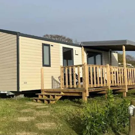 3 Etoiles - Piscine - Ccbaeei *