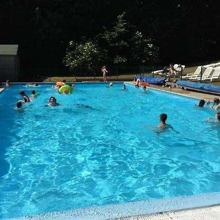 3 Etoiles - Piscine - Ccbaeei 캠프장 *