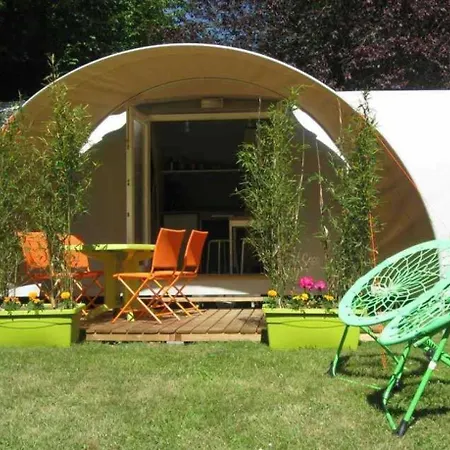 3 Etoiles - Piscine - Ccbaeei 캠프장