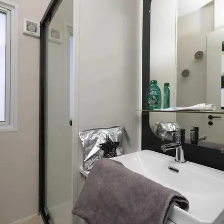 캠프장 3 Etoiles - Piscine - Ccbaeei 그랑라비에르