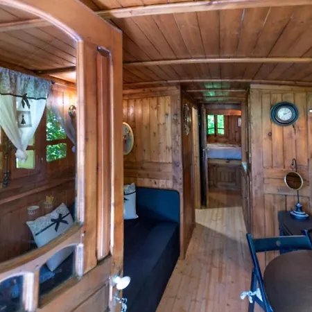 Zecamping 3 Etoiles Chiens Acceptes Animations Piscine Chauffee