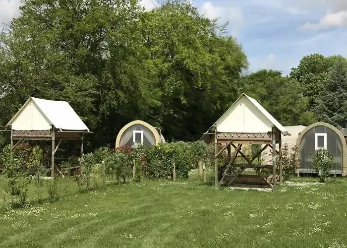 Zecamping 3 Etoiles Chiens Acceptes Animations Piscine Chauffee Campsite Grand-Laviers