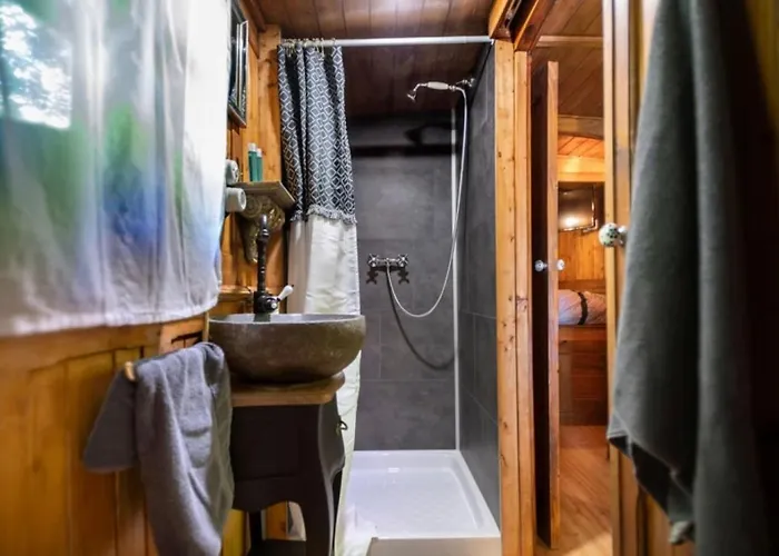 Zecamping 3 Etoiles Chiens Acceptes Animations Piscine Chauffee Campsite Grand-Laviers