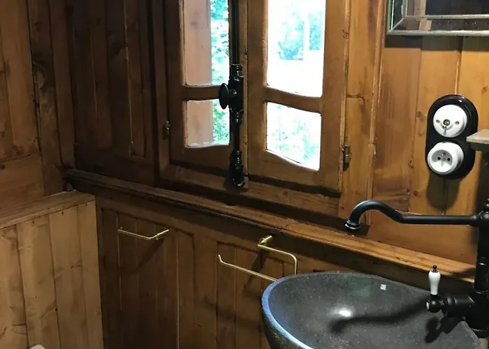 Zecamping 3 Etoiles Chiens Acceptes Animations Piscine Chauffee Campsite